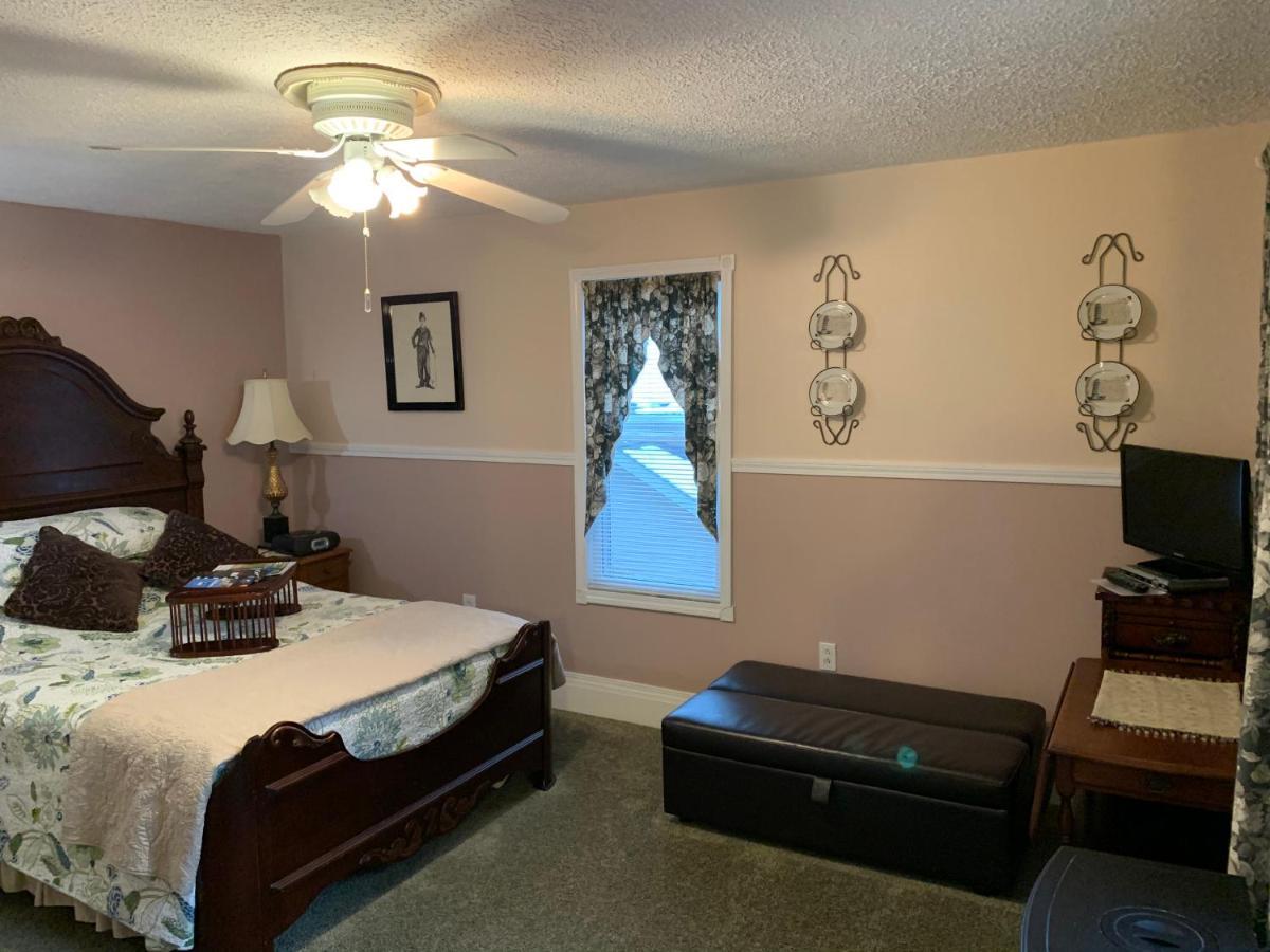 Emerald Necklace Inn Bed&Breakfast Lakewood Exteriör bild