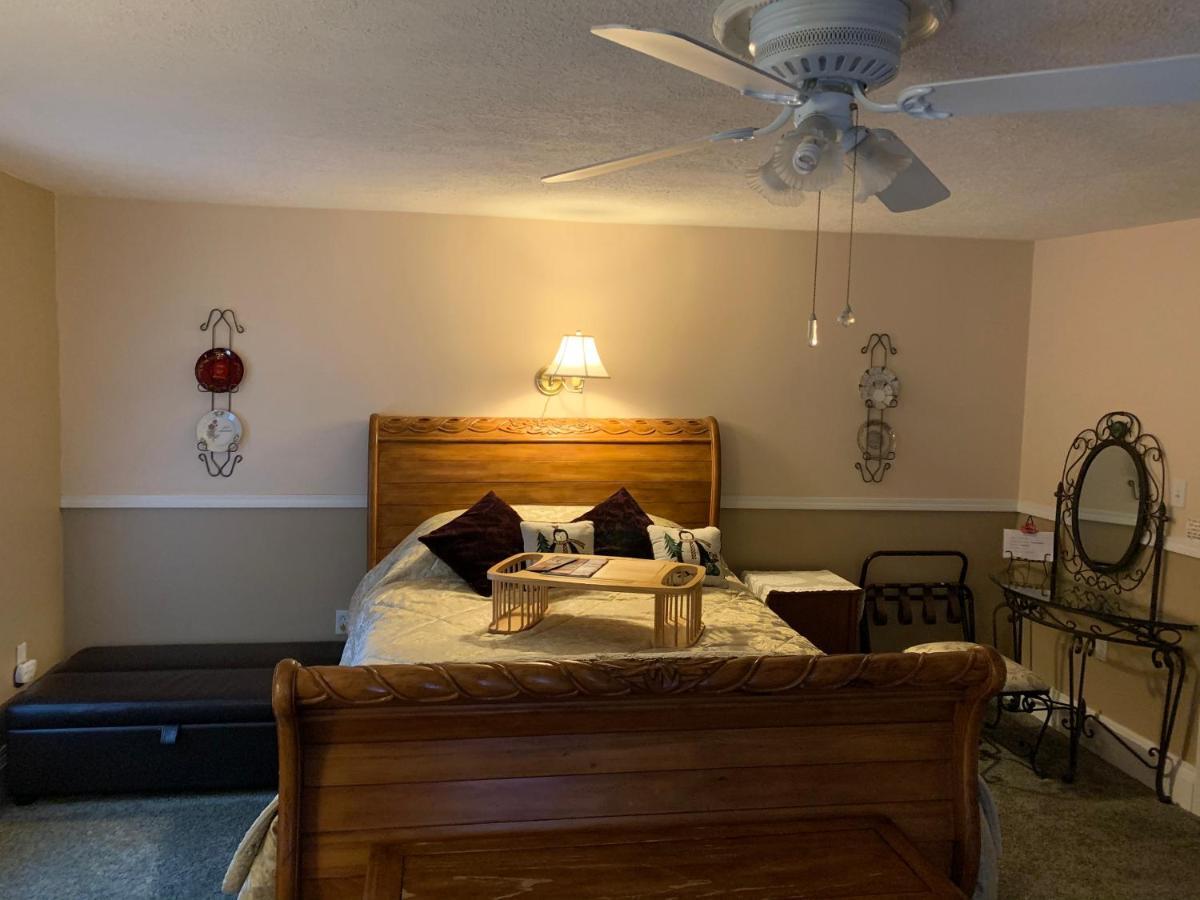 Emerald Necklace Inn Bed&Breakfast Lakewood Exteriör bild