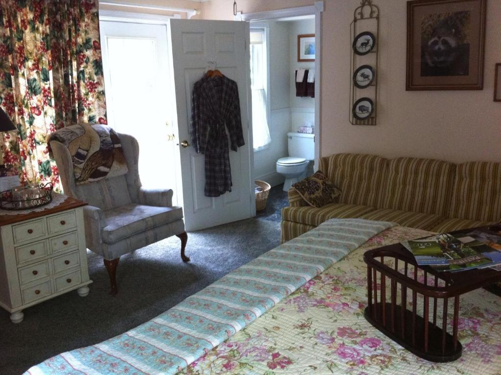 Emerald Necklace Inn Bed&Breakfast Lakewood Rum bild